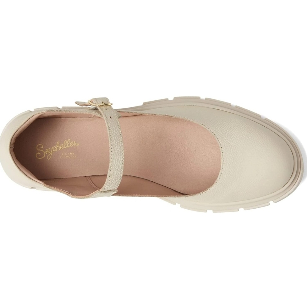Seychelles Alley Cat in ivory